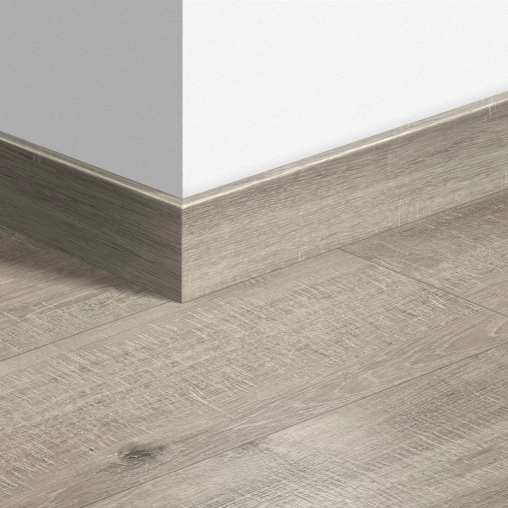 Quick-Step Plint 77mm Grijze Eik Met Zaagsneden - Plinten
